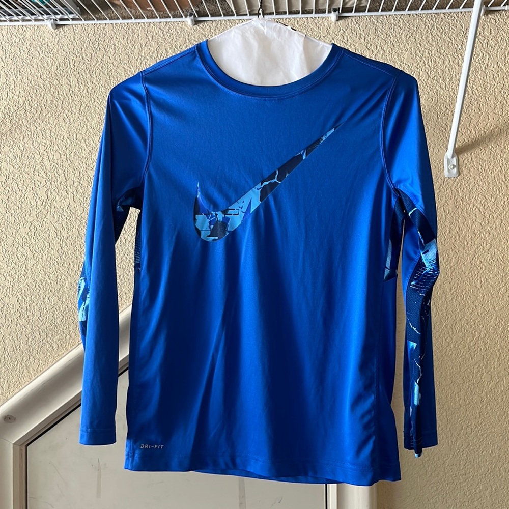 Nike Dri-Fit Boys Long Sleeve Shirt- Size Youth Large